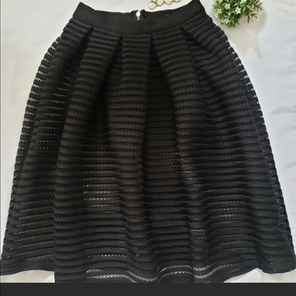 Miss Avenue Dresses & Skirts - Miss Avenue A-Line Mid length black skirt